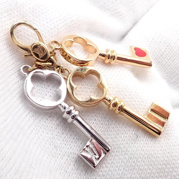 Rare! Louis Vuitton LV 18k Tri Color Gold Enamel Heart Three Keys Charm Pendant - Picture 5 of 8